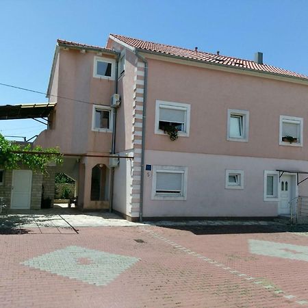 Apartments Saraden Vodice Bagian luar foto