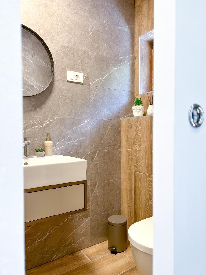 Apartments Saraden Vodice Bagian luar foto