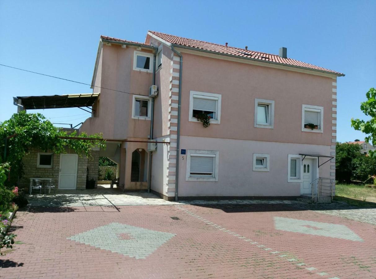 Apartments Saraden Vodice Bagian luar foto