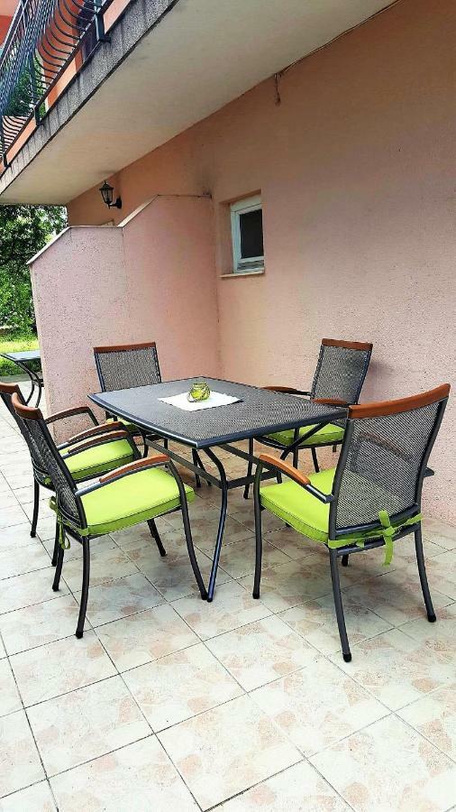 Apartments Saraden Vodice Bagian luar foto