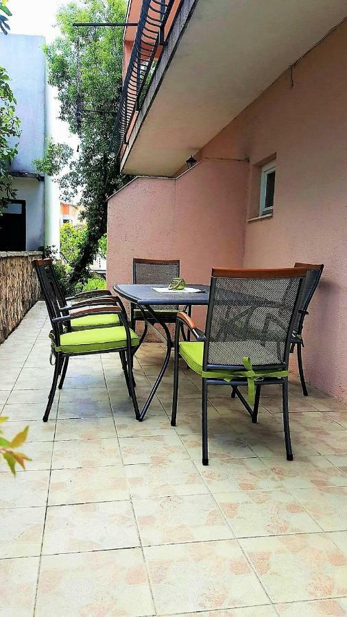 Apartments Saraden Vodice Bagian luar foto
