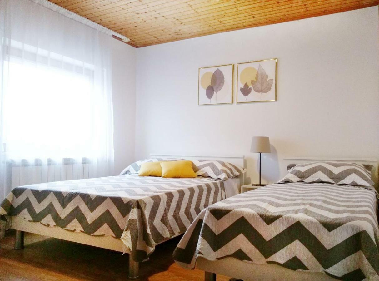 Apartments Saraden Vodice Bagian luar foto